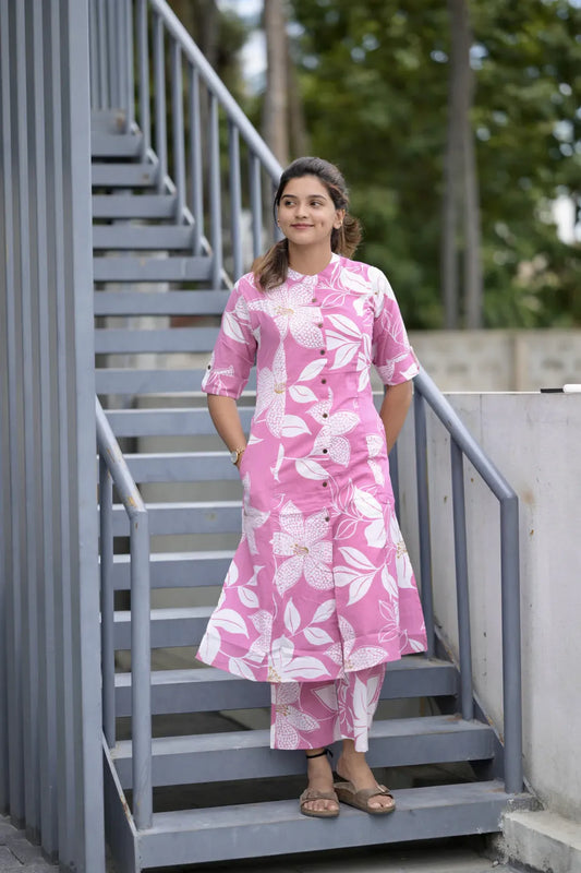 Graceful Floral Print Pink Kurta with Straight Pants