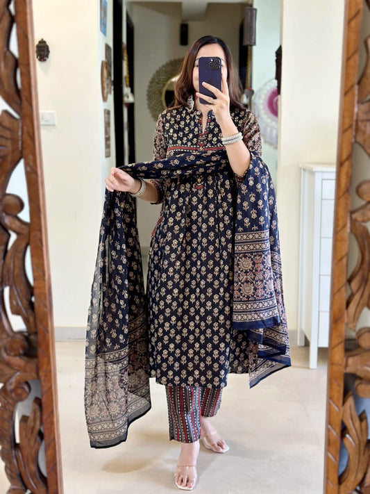Elegant Navy Blue Printed Cotton Kurta Set