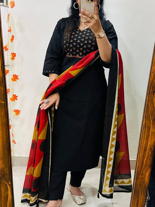 Elegant Black Kurta Set with Printed Dupatta for Women